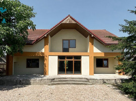 Vilă cu 6 camere și grădină, în Chișineu Criș(ID:27247)
