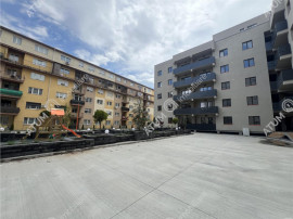 Apartament intabulat cu 3 camere 2 bai si 2 balcoane zona Ci