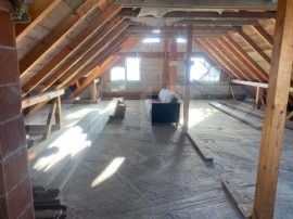 Casa individuala la rosu, 6 camere, 550 mp, 600 mp de teren,