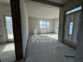 Casa tip Duplex in Giroc la asfalt cu toate utilitatile. ...