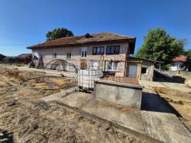 Casă cu teren impresionant &icirc;n T&acirc;rgu Jiu