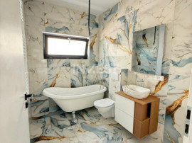 CASA INDIVIDUALA, 4 CAMERE, 2 BAI SI POD, VALEA ADANCA ZONA