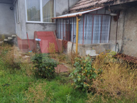 Casa de renovat&ndash; Hălchiu, aproape de Brașov