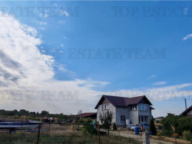 Ferma 3,3ha, din care 2,5ha intravilan, vila 7 camere, D P E