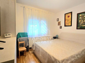 Apartament cu 2 camere, decomandat, centrala proprie, zon...