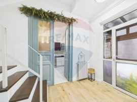 Casă / Vilă cocheta cu 3 camere - de vanzare - zona Bas...