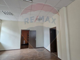 Spațiu de &icirc;nchiriat &icirc;n Medias, zona centrala