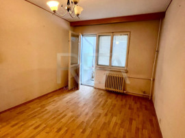 Apartament 3 camere dec Berceni / Emil Racovita