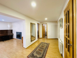 Casă individuală &ndash; Codlea, utilă 240 m&sup2;, 2 băi & gar