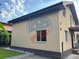 Casă de v&acirc;nzare &ndash; Bld. Nicolae Romanescu, Craiova