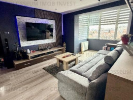 Apartament 2 camere, semidecomandat - zona Tractorul