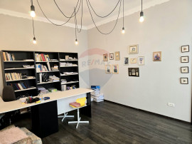 Spațiu birouri de &icirc;nchiriat &icirc;n zona Central, parcare i...