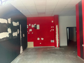 Spatiu comercial stradal zona Metrou Grigorescu, Titan, 77mp