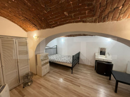 Apartament 2 camere, curte, ultracentral, 42MP