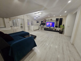 Apartament 3 camere decomandate, 141 mp utili, Rovine, zona