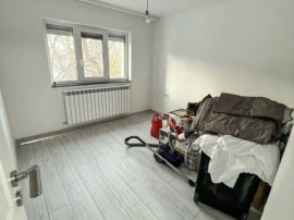 Apartament 2 camere, renovat &ndash; Zona Micro 17, Etaj 3