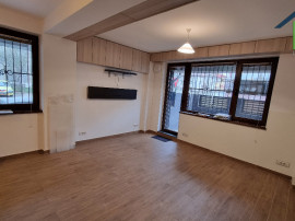 Brancoveanu, Alunisului, stradal, parter, curte proprie, loc parcare