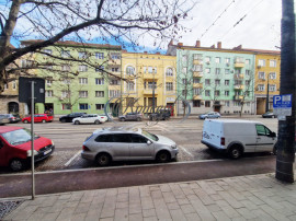 Apartament decomandat, zona Facultatii de Litere