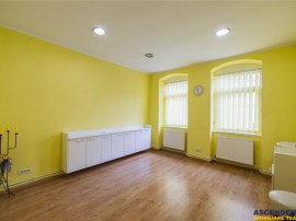 Casa pretabila:comercial servicii rezidential Central, Fag