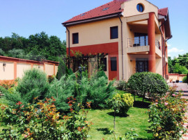 Casa P+1+M cu piscina si 1057 mp de teren, pozitionata inedi