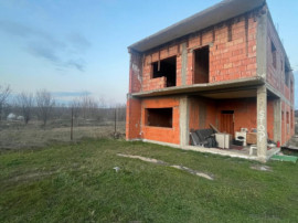Casă la roșu P+1 cu proiect P+2, teren 500 mp &ndash; Bariera