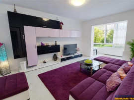 Apartament 3 camere, decomandat, cu 2 bai, etaj 1, Bartolome