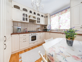 Apartament 3 camere &ndash; Astra | Etaj 1 | Complet renovat |Mobilat utiat.