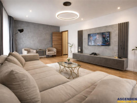 Lux, decomandat, balcon, loc parcare, Cosmopolit, Brasov