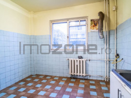 Ghencea - Drumetului, 3 camere, an c-tie 1980, et. 4/10, ...