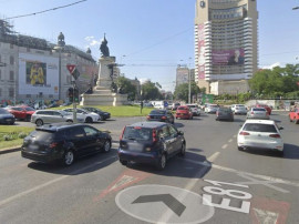 Metrou Universitate sp 37 mp trafic intens pietonal vizib...