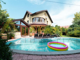 Vila individuala 7 camere cu piscina