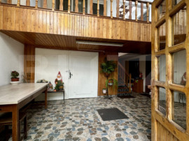 Casa individuala, 200 mp, ideala pentru 2 familii, zona Iose