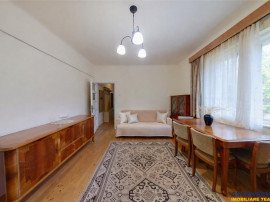 Imobil cu gradina verde, in ariere placuta, facilitati, Trac