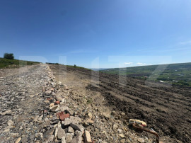Teren extravilan de 5.100 mp la intrare &icirc;n Chinteni &ndash; opo