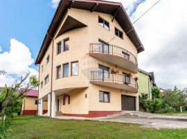 Casa cu 10 camere de vanzare pe str. Corneliu Coposu