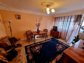Km 4-5 piata-apartament 3 camere decomandat