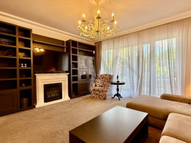 Apartament superb cu terasa si piscina Iancu Nicolae