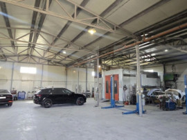 Hala 550 mp, zona Mercedes, Popeci Auto