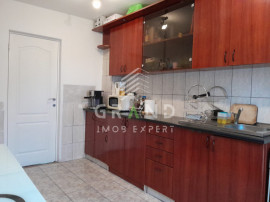 Apartament 3 camere de vanzare, 2 bai, ZORILOR