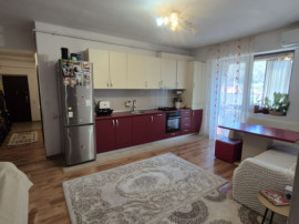Vand apartament 3 camere 59 mp+balcon 9mp ,str Tautiului