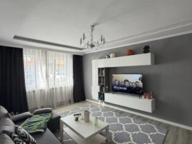 Apartament de vanzare Decomandat ,3 camere 65 mp , zona Mar