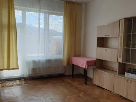 Apartament 2 camere, cu balcon si parcare-zona Tractorul