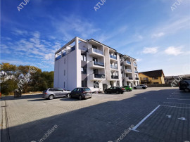 Apartament cu 3 camere balcon si loc de parcare la etajul 2