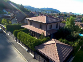 CASA GREEN VALLEY Residence,4 CAMERE,CURTE 250 MP,1300 EURO