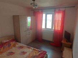 Milcov (Kaufland)-apartament 3 camere semidec. 60 mp-mobilat