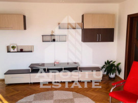 Apartament cu 3 camere ,decomandat,in zona Orizont