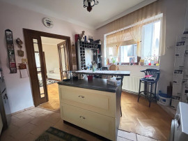 Apartament de 4 camere la casa, zona Centrul Istoric - Castelului!