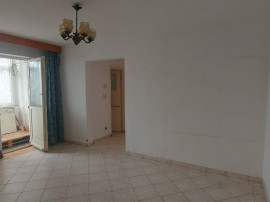 Al.Ghioceilor(Bazinul de inot) Apartament 3 camere /et.2/centrala/PVC