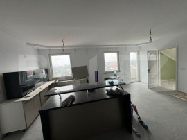Apartament 3 camere, 80mp, central, Radauti
