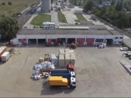 Platforma industriala, 7000 mp teren asfaltat + 1000 mp Hala